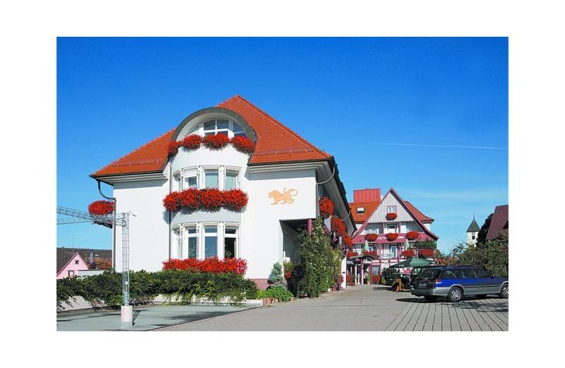 Landgasthof Hotel Lowen Wildberg  Luaran gambar