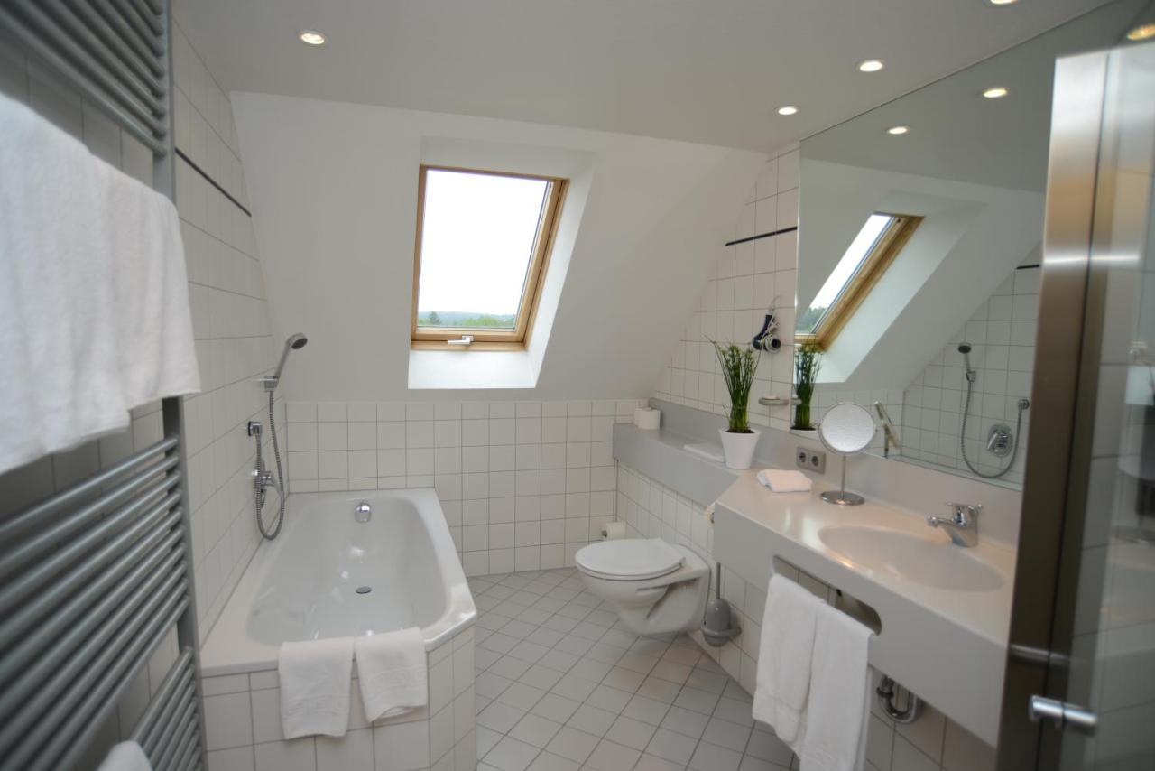 Landgasthof Hotel Lowen Wildberg  Luaran gambar